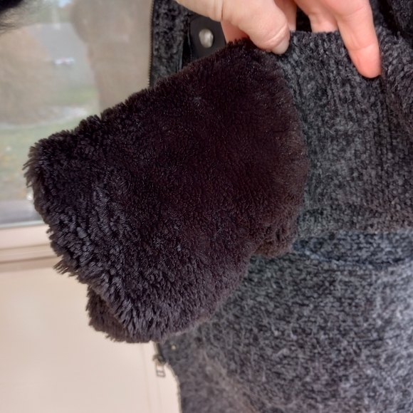 BKE Outwear The Buckle Black Gray Faux Fur Marled Peacoat Style Jacket Size S - Picture 13 of 16